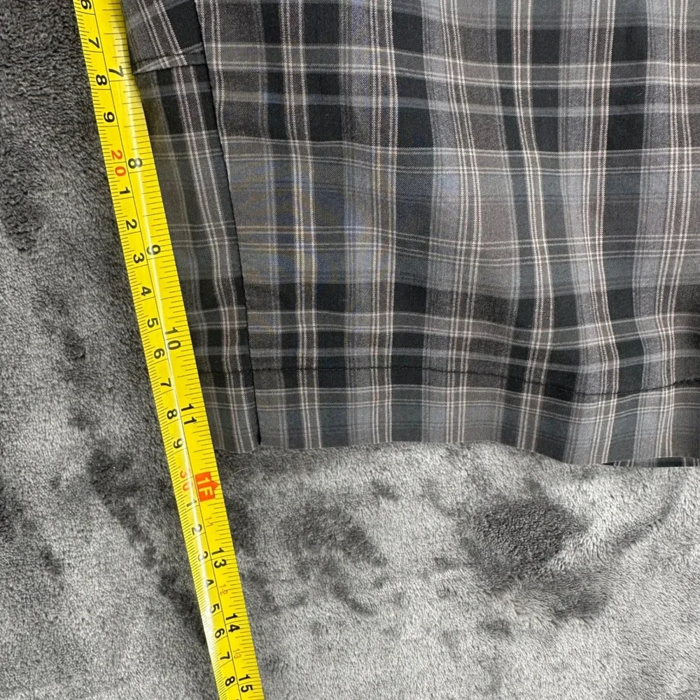 Columbia Omni-Wick Mens Plaid Shorts Gray Black Hiking Outdoor Size 30 Inseam 11